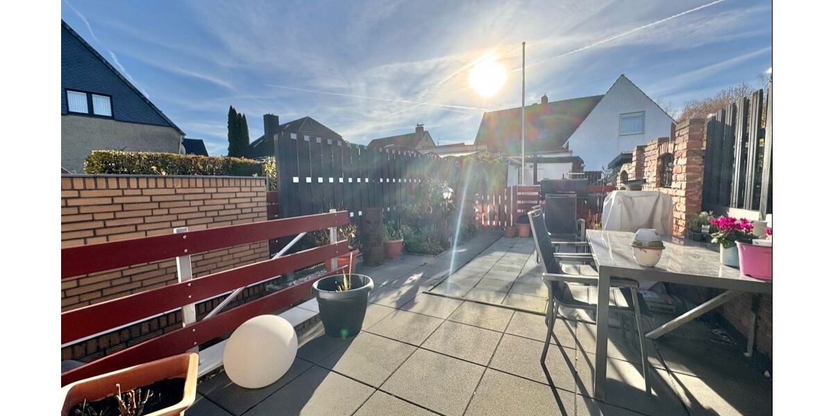 ... zur sonnigen Terrasse.