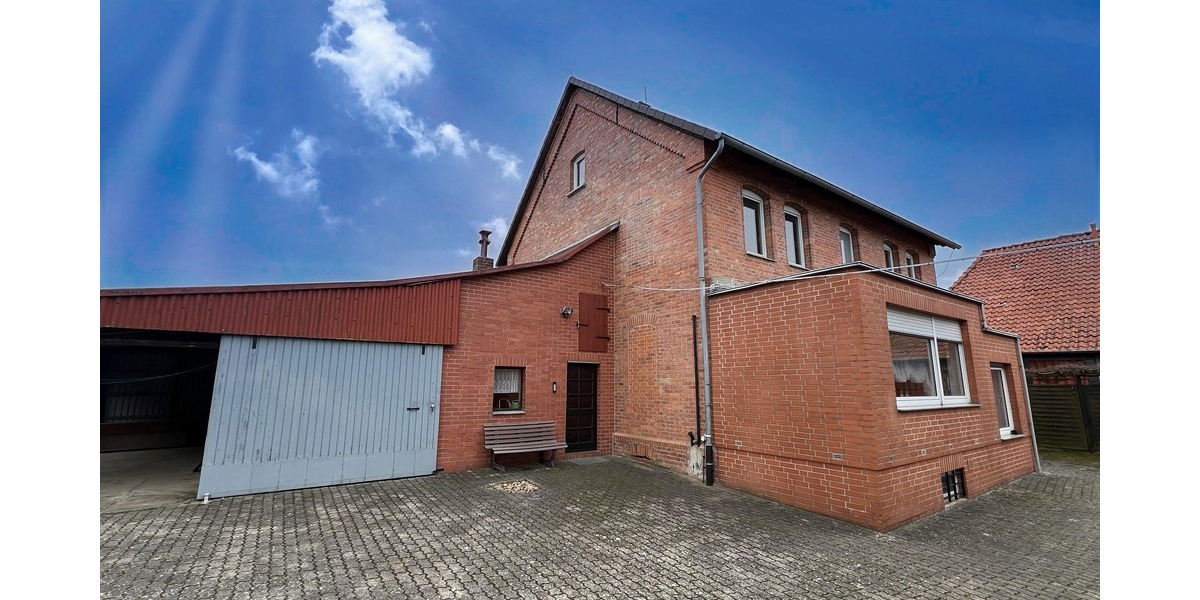 mit KI verändert - Wohnhaus