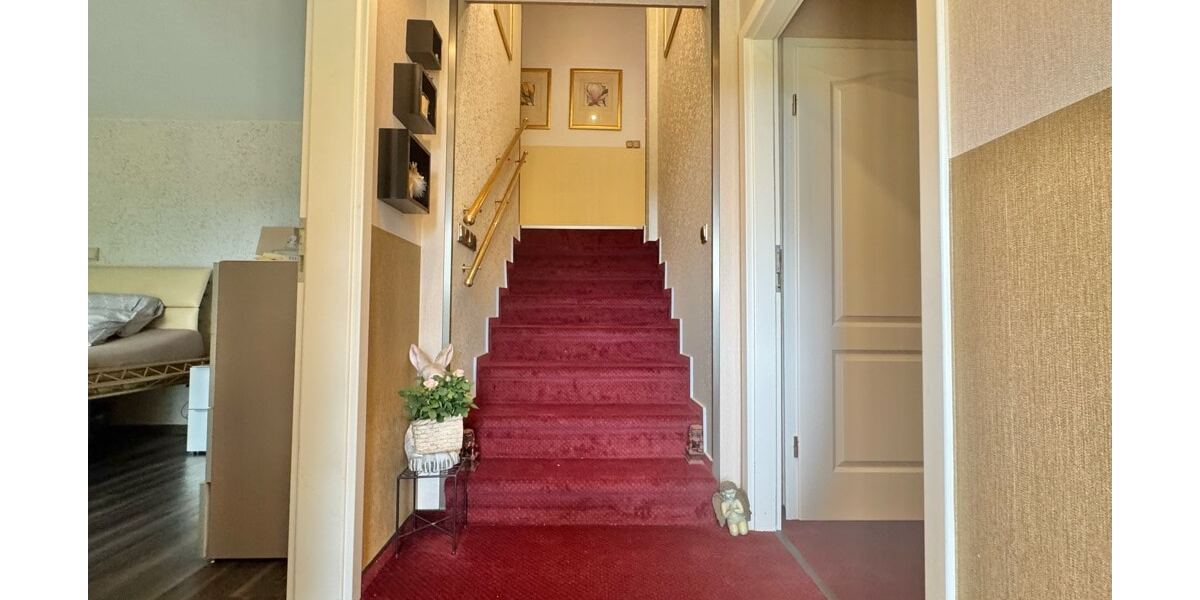 Elegante Treppe (KG)