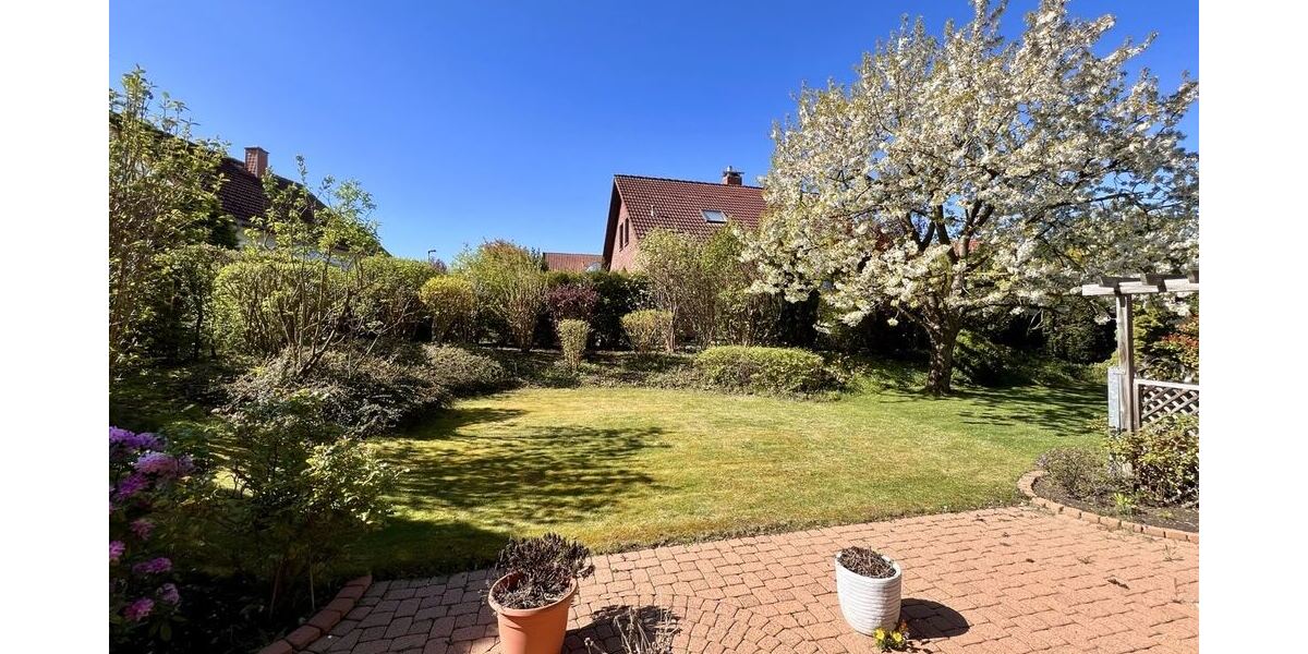 ... und herrlicher Süd-Terrasse ...